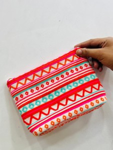 Gros Grande Capacité Portable Coton Voyage Trousse De Toilette Noir Floral Fermeture Éclair Cosmétique Sac De Mode Style pochette perlée - Product Image 2