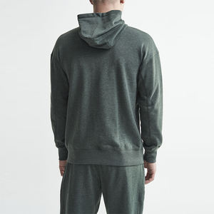 Fabricante de Conjuntos Deportivos Personalizados para Hombre en Felpa Gruesa Holgada 100% Algodón, Sudadera con Capucha y Pants Jogger - Product Image 4