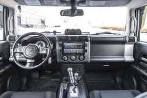 2024 Cruiser 2 Owners V6 Power 4WD Diferencial Trasero Bloqueable Modificaciones Todoterreno Volante a la Izquierda Asientos de Cuero Traseros - Product Image 6