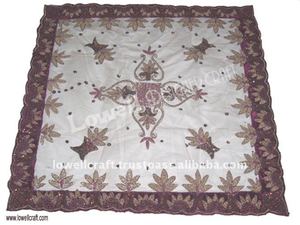 Organza luxueux avec couverture de table personnalisable brodée géométrique en velours décor élégant de Eid et de vacances pour l'intérieur - Product Image 2