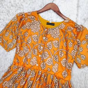 ชุดเดรสผ้าคอตตอนพิมพ์ลาย Georgette สำหรับผู้หญิงชุดเดรสชิ้นเดียวแขนแฟนซีผ้าไหมสไตล์อินเดียสำหรับงานแต่งงานสำหรับผู้ใหญ่ - Product Image 4