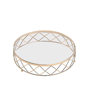 Elegant And Durable Stainless Steel And <b>Crystals</b> Metal Cake <b>Stand</b> High Quality Dessert Display for Weddings And Parties - Product Image 3