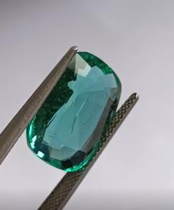Esmeralda zambiana natural 16x12mm Cojín rectangular Espesor de faceta 5,8mm Peso 8,7 Cts Piedra de alta calidad El mejor color y brillo - Product Image 6