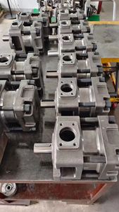 QT42-31.5F-SV-Z QT42-20-A QT42-25-A QT42-31.5-A pompe à engrenages à huile hydraulique série QT SIMITOMO pour machines de moulage par injection - Product Image 2