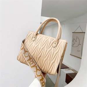 Bolso de mano de moda al por mayor con estampado de cocodrilo, bolso de hombro informal de verano, bolso tote de cuero para damas - Product Image 1