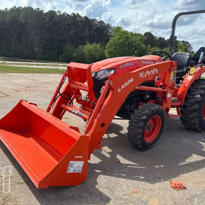 Tractor IH Farmall 120C 4WD de 120HP con Motor FPT y Transmisión Automática, Modelo 2024, con 3 Años de Garantía para la Industria Agrícola - Product Image 1