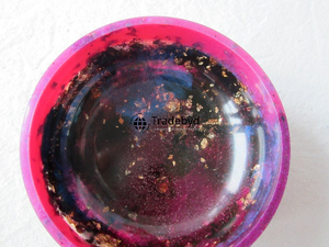 Tazón de resina hecho a mano con acabado de lujo ideal para espacios de vida elegantes y servicio Tradebyd - Product Image 3