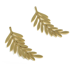 Collier Pendentif en laiton personnalisé de bonne qualité Collier pendentif en laiton naturel de mode féminine dernier produit - Product Image 1