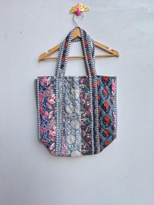 Sac fourre-tout matelassé fait main Sac fourre-tout en coton bohème avec poche intérieure Grande taille pour les voyages et les courses Sac cadeau tendance - Product Image 6