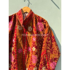 Chaqueta de Terciopelo Marrón, Abrigo Uzbeko Suzani, Chaqueta Corta Hecha a Mano, Abrigo con Bordado Floral, Chaqueta con Dos Bolsillos Laterales, Abrigo Unisex - Product Image 2