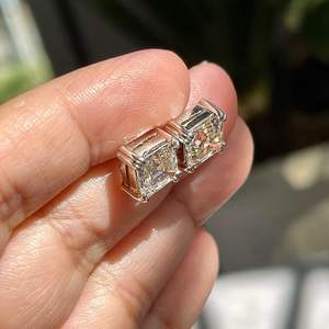 Pendientes de Diamantes Cultivados en Laboratorio con Corte Asscher Brillante, Oro Sólido de 14K, Joyería Personalizada para Ella, Regalo de Aniversario de Bodas, Uso Diario Sencillo - Product Image 1