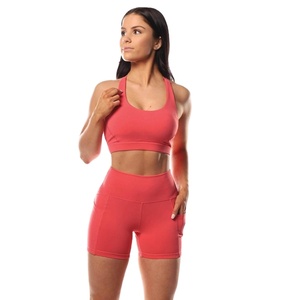 Conjunto de yoga con pantalones cortos Entrenamiento Ropa deportiva sin costuras Traje ligero flexible elegante y cómodo Adecuado para fitness y - Product Image 1