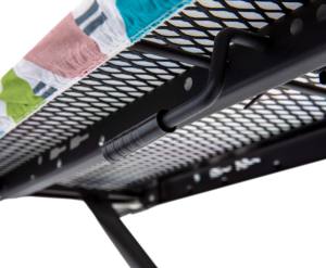 Planche à repasser de voyage pliante modèle Beetle avec housse de planche à repasser pour usage domestique - Product Image 3