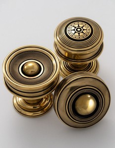 Poignée de porte de forme ronde de conception traditionnelle, qualité supérieure, accessoires de menuiserie pour chambre à coucher - Product Image 5