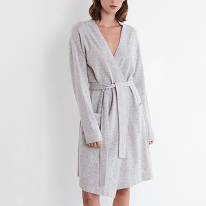 Peignoirs en soie 100% thermiques à séchage rapide à bas prix, longueur longue avec fermeture à cordon respirante, nouveau style pour la saison printemps 2026 - Product Image 2