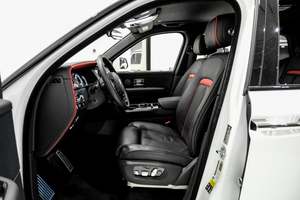Increíble Rolls-Royce Cullinan Black Badge AWD 2023 en perfecto estado, con poco kilometraje, disponible en stock, ofrecido a una oferta fantástica. - Product Image 5