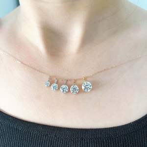 Pendentif Moissanite incolore, pendentif chaîne en argent sterling, collier simple, bijoux de mariage de fiançailles, cadeau d'anniversaire pour elle - Product Image 1