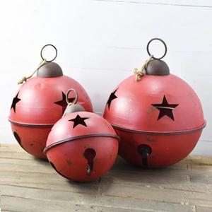 Ornement de Noël ovale fait à la main de haute qualité festif et moderne durable et facile à installer pour la décoration de la maison et du bureau - Product Image 1