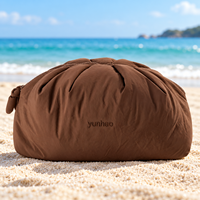 Maßgefertigte Schicke Farbige Kosmetiktasche Leichter Kosmetik-Organizer Große Kapazität Marshmallow-ähnliches Nylon Übergroße Mallow-Tasche