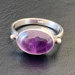 Anillo de Plata de Ley 925 Estilo Bohemia con Gema Fina, Engaste de Bisel Hecho a Mano, Amatista de Corte Ovalado, Piedra de Nacimiento de Febrero para Mujer - Product Image 1