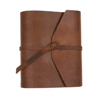 Carnet vintage fait main en cuir avec bords festonnés, reliure cousue, grimoire sorcière, cadeau pour les êtres chers