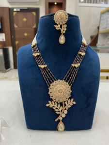 Collar largo de esmalte de oro antiguo de alta calidad con colgante de flor Kundan AD alonwith bead y Kundan lines in mid mala Chain - Product Image 2