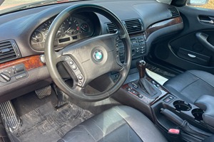 BMW 325-x-i Sedán 2004 - Product Image 4