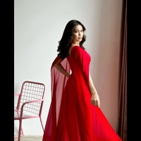 2025 Elegantes Luxuriöses Rotes Chiffon A-Linien Abendkleid mit Stehkragen, Bodenlang, Reguläre Ärmel, Natürlich Verziert mit Handgefertigten Perlen