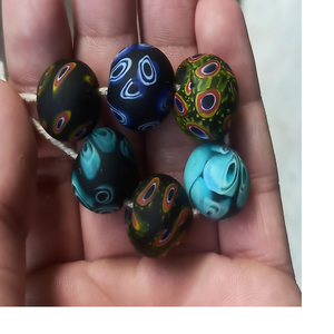 Millefiori-cuentas de cristal de mil ojos hechas a medida, en patrones tribal antiguos, ideal para reventa por diseñadores de joyería y Tiendas de Cuentas - Product Image 5