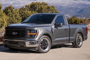 Voiture d'occasion fiable 2025 Fo-rd F-150 XL 4x4 - Product Image 4