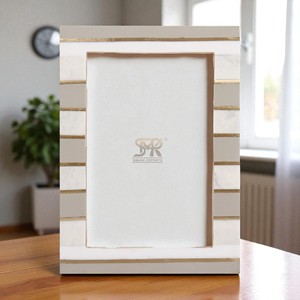 Cadre photo en résine avec motif de contour fait à la main, tailles personnalisables et affichage mural/sur table - Décoration d'intérieur créative - Product Image 3