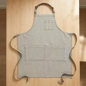 Delantal Rojo sin Mangas con Bolsillos, Estilo Clásico de Lona, Lavable a Máquina, Resistente al Agua, para Limpieza y Uso Diario - Product Image 3
