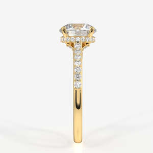 Anillo con Halo Oculto de Diamante Moissanite de Corte Redondo en Oro de 9K, Elegante y con Estilo - Product Image 4