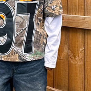 เสื้อยืดโอเวอร์ไซส์ผ้าคอตตอน330GSM โลโก้ออกแบบได้ตามต้องการสไตล์ใหม่ - Product Image 6