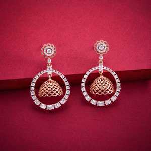 Pendientes de Zirconia con Forma de Flor, Estilo Vintage, Chapados en Oro, con Perlas y Diamantes - Product Image 5