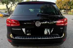 SUV 2011 Turbo Automatique Sièges en Cuir Caméra Arrière Phares LED Écran Tactile Toit Ouvrant Panoramique - Product Image 2