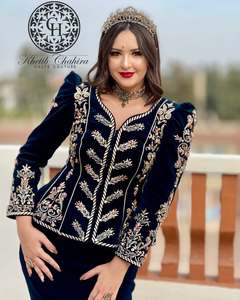 Thobe Informal de Terciopelo de Color Personalizado, Hecho a Mano con Cuentas de Piedra, Trabajo en Seda, Transpirable, Cuello en V, Maxi Ligero, Antiestático, Karakou - Product Image 5