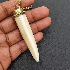 Pendentif Tusk pendentif en os de boeuf véritable os de buffle blanc et soutiens-gorge tasses bijoux en corne de buffle faits à la main d'Inde par glowin fashion - Product Image 3