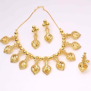 Ensemble de colliers plaqués or colorant, fournisseur d'exportation de bijoux indiens, exportation de bijoux de mode cuivre et laiton chapado en oro oro laminado - Product Image 1