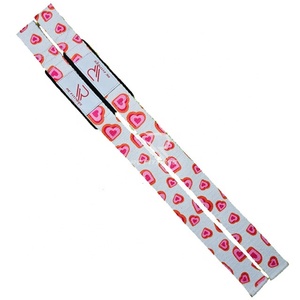 Bandes de maintien pour poignets de musculation personnalisées avec logo RC Fitness Wear, imprimées avec un motif cœur, résistantes et de qualité supérieure - Product Image 2
