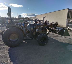 รถแทรกเตอร์สำหรับทำการเกษตรรถไถทางการเกษตรสำหรับการทำฟาร์ม - Product Image 4