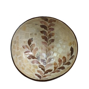 Bol en Coque de Noix de Coco Poli Écologique à Motif Feuilles, Prix de Gros OEM, Idéal pour la Décoration de Rentrée Scolaire, Fabriqué au Vietnam - Product Image 1