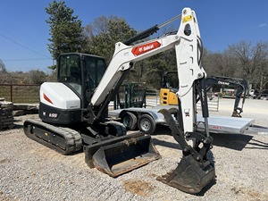 Mini-excavatrice E55, moteur diesel 49,8 CV, 5 tonnes, godet à 24 dents, palan à roulement PLC, lame de poussée, coupleur hydraulique 2 vitesses, boîte de vitesses, moteur - Product Image 3