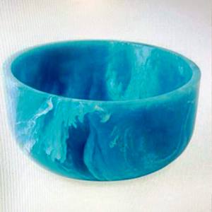 Bol en résine tourbillonnée ambrée, bol de service passe au lave-vaisselle, vaisselle artisanale pour la cuisine, vaisselle de table haut de gamme, origine indienne - Product Image 3