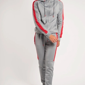 Ensemble de survêtement personnalisé OEM de haute qualité en polaire polyester avec appliques, bandes latérales sublimées, respirant et écologique pour la course et le jogging - Product Image 1