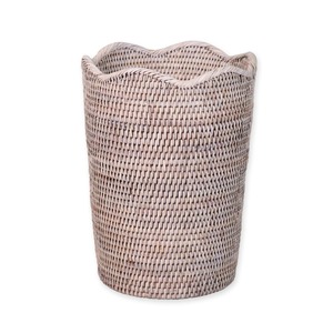 Cesto de Papel de Ratán Festoneado Purbeck, Cestas de Almacenamiento Hechas a Mano, Ratán Natural, Moderno, Multifuncional, Hecho en Vietnam - Product Image 1