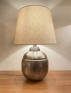 โคมไฟ LED ตั้งโต๊ะทำจากโลหะแบบสากลของพินคราฟท์ใช้ในโรงแรมพลังงานไฟฟ้าในสไตล์ที่มีความมั่นใจในการตกแต่ง - Product Image 2