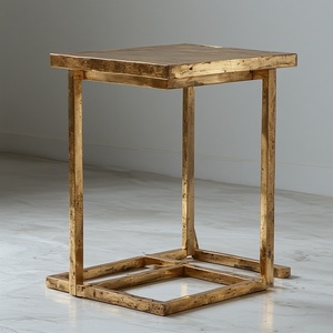 Table d'appoint moderne luxueuse avec dessus en métal véritable au design doré Base sculpturale unique Finition miroir pour le stockage - Product Image 2