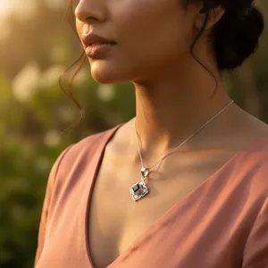 Pendentif Fleur en Argent 925 avec Onyx Noir pour Femmes, Charme Religieux Fait Main avec Placage Rhodium, Ornements en Opale et Améthyste, Cadeau - Product Image 2