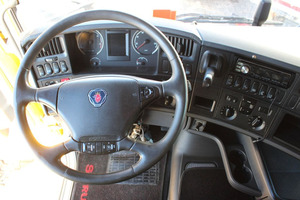 Camión Pesado Diésel R450 2015, Nuevo, 6x4, Volante a la Izquierda, Sistema Hidráulico, 351-450 CV, Emisión Euro 2, Capacidad de Carga >50T - Product Image 5